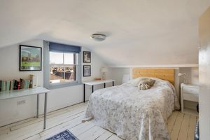 Bedroom- click for photo gallery